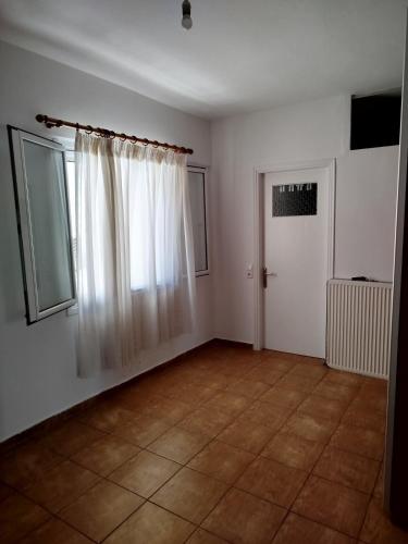 Open view 1, Limni (photo 3)