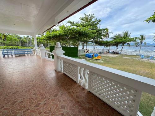 Dahican Beach Family Rooms in Mati