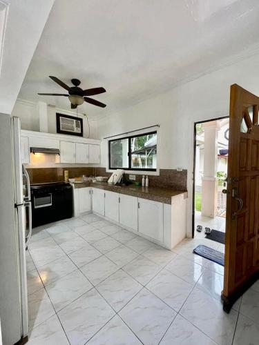 Dahican Beach Family Rooms in Mati