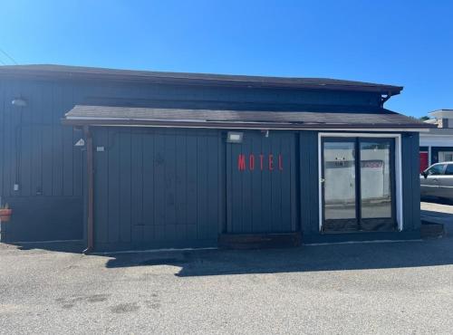 . Golden Luck Motel