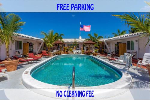Green Seas Motel in Hollywood, USA
