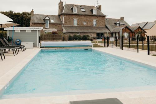 Bazen, Hotel Le Chatellier - Piscine chauffee d'avril a octobre in Cancale