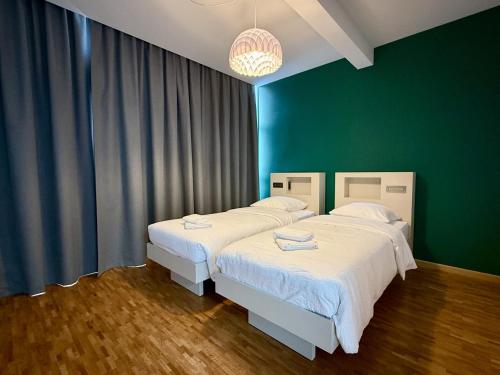 Twin Room with Private Bathroom image 2