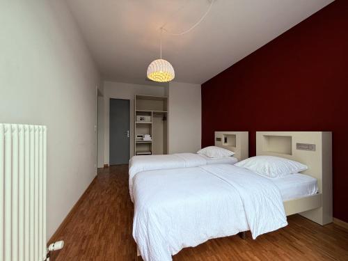 Twin Room with Private Bathroom image 7