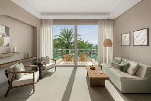 room detail thumbnail 1