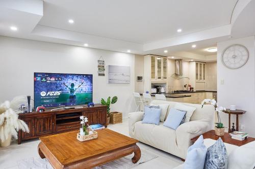 4 Bed 4 bath in Scarborough