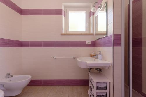 Standard Double or Twin Room image 10