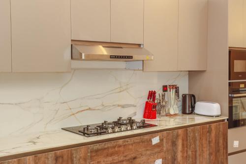 Mira Heights Luxurious Residence in شاطئ نيالي