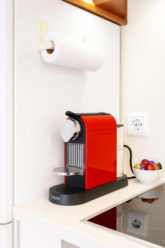 Lovely home - Free parking - Tap to explore photos