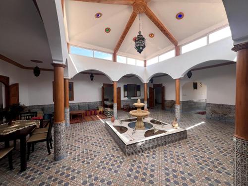 Létesítmények, Quiet Villa Pool History in Ida Ougourd