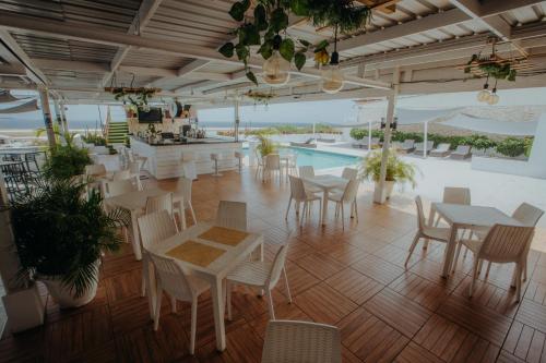 Restaurant, Curacao Airport Hotel in Willemstad