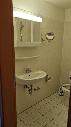 Zweibettzimmer mit eigenem Bad - Hohen Sprenz