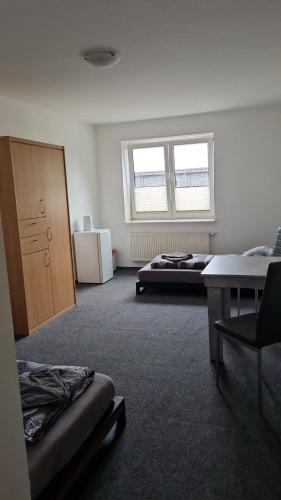 Zweibettzimmer mit eigenem Bad in Rostock, Deutschland