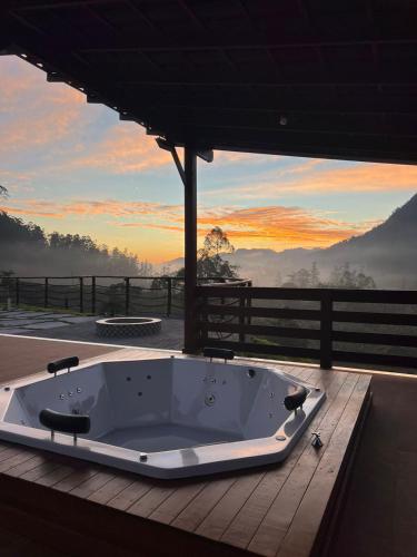 Refugio Premium nas Montanhas de Alfredo Chaves Refugio nas Montanhas de Alfredo Chaves com Piscina  in Alfredo Chaves