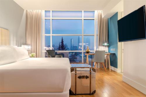 1 queen bed