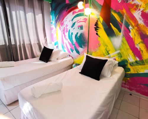 2 twin beds
