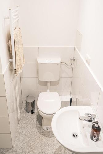 Modern Studio Apartment, Berlino (foto 6)