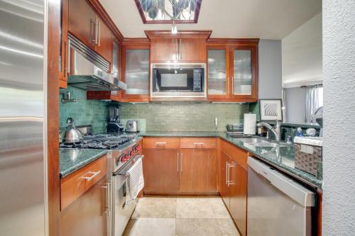Walk to Las Vegas Strip Modern Condo with Patio!, Las Vegas (fotografie 9)