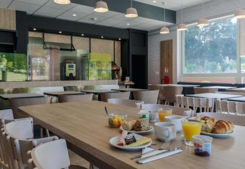 Ételek és italok, B&B Hôtel Thionville Centre Gare Porte du Luxembourg A31 (B&B Hotel Thionville Centre Gare Porte du Luxembourg A31) in Thionville