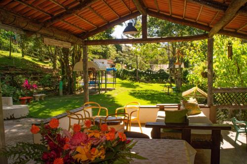 Saíra Recanto de Serra