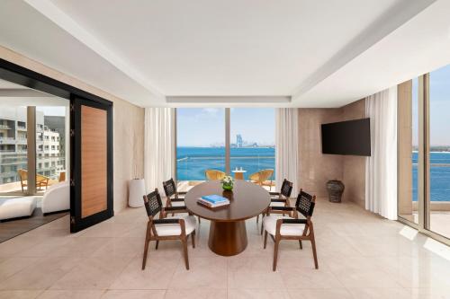Rixos The Palm Hotel & Suites – Ultra All Inclusive - Balcony/terrace