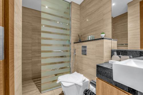 NEW 2BR Family-Friendly Pool w-Burj & Canal View, Dubaj (zdjęcie 2)