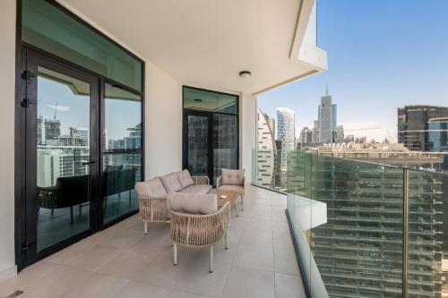 NEW 2BR Family-Friendly Pool w-Burj & Canal View, Dubaj (zdjęcie 4)