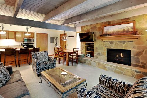 Timberline Condominiums 2 Bedroom Deluxe Unit A2H