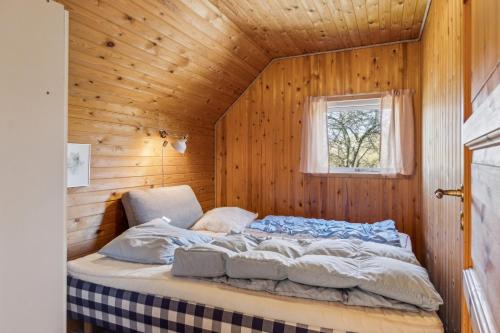  Vacation home on the Half island Helgenæs in Knebel