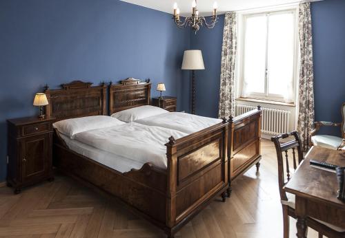 Superior Double Room with Balcony image 1