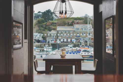 The Old Custom House - image 2