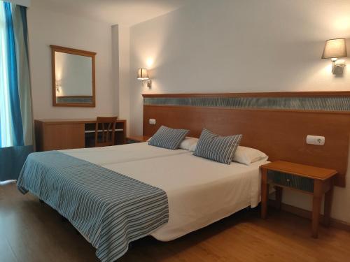 Apartamentos Martha's - image 11