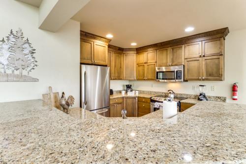 < 1 Mi to Big Boulder Mtn! Home w/ Hot Tub & Deck, Lake Harmony (foto 8)