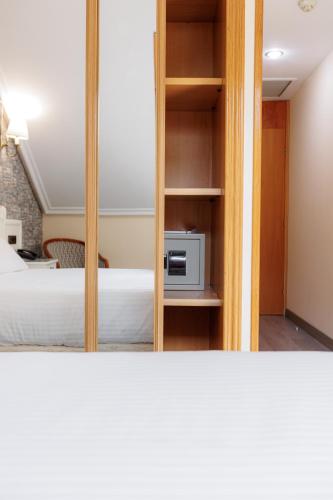 Hotel Ciudad Cangas de Onis Room Type - Double Room - Attic
