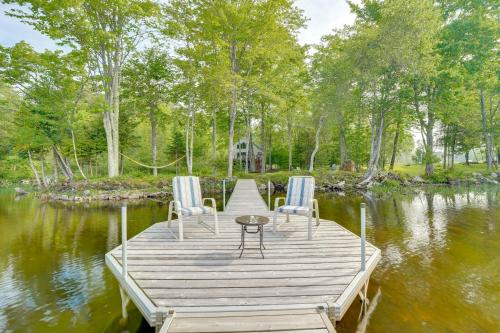 Hot Tub & Boat Dock: Waterfront Maine Retreat! in Dexter (ME)