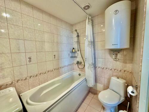 Shower, Kesk Central Apartment in Valga