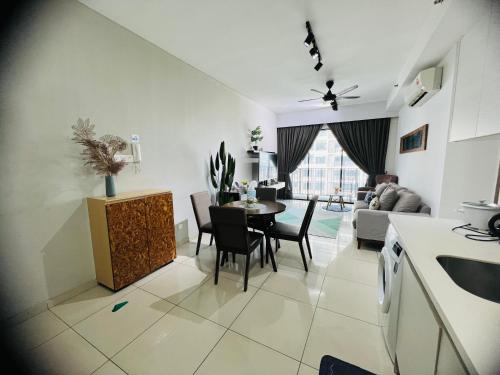 Studio I-Soho D'Gunduls Homestay by DGH I-CITY in Shah Alam