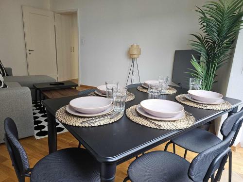 Downtown Dream 3 5BR with Balcony and Style BA21 in Zürich