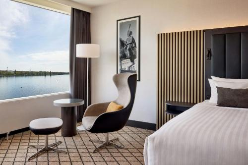 Courtyard by Marriott Hannover Maschsee - image 12