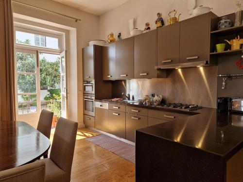 ห้องครัว, Alcácer river front quality apartment (Alcacer river front quality apartment) in อัลเคเซอ โด ซาล