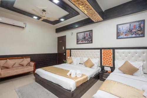 Deluxe Double or Twin Room with City View image 6