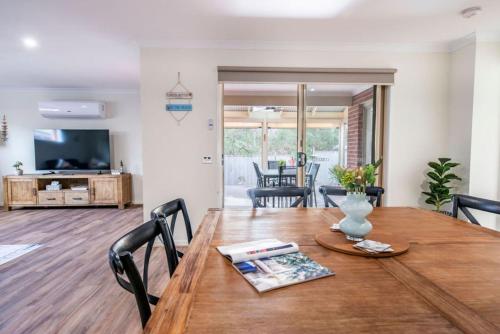 Holiday Home image 6