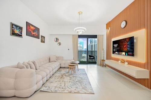 Stylish 2BR Near Dubai Mall, Дубай (фото 2)