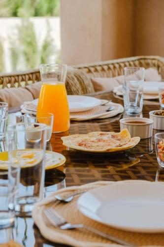 Very comfortable villa in the heart of Marrakech - image 5