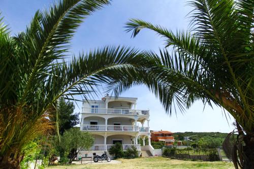  Apartments Natali, Pension in Sveti Petar