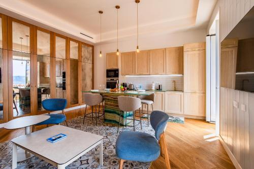 BAY VIEW AP4470 By Riviera Holiday Homes - Location saisonnière - Villefranche-sur-Mer