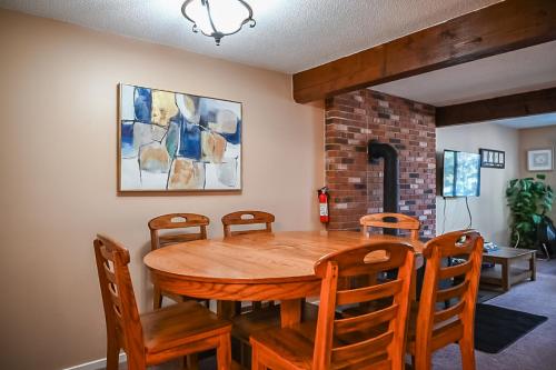 Spacious Condo-Attitash Ski-Storyland-Saco & More!! in บาร์ตเลต (NH)