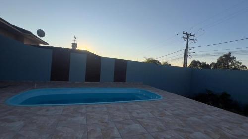 Casa com 6 quartos churrasqueira e piscina, Ponta Grossa