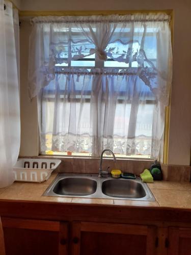 Pacific View Apartment in Saint Paul