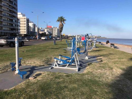 Apartamento Frente al mar , sobre Rambla Malvin in Malvín